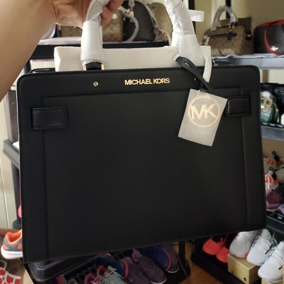 Michael Kors - Picture 1 of 1